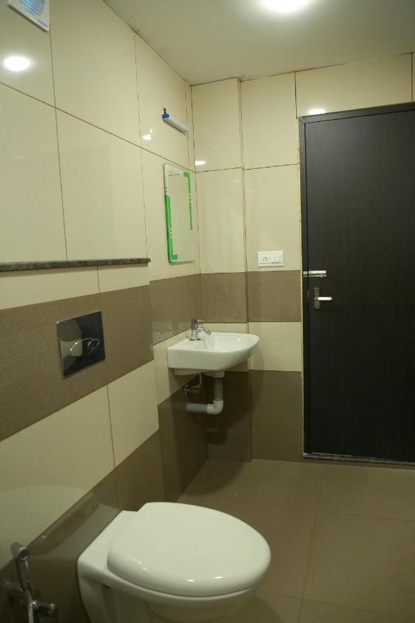 Kalathil Tourist Home Kunnamkulam Extérieur photo