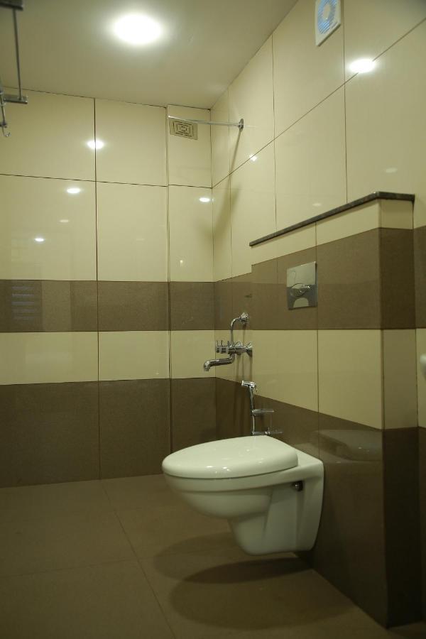 Kalathil Tourist Home Kunnamkulam Extérieur photo