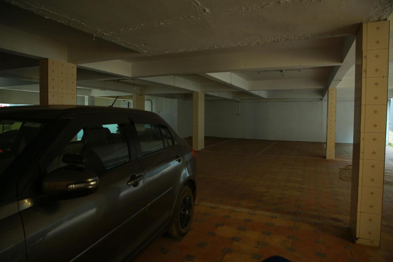 Kalathil Tourist Home Kunnamkulam Extérieur photo