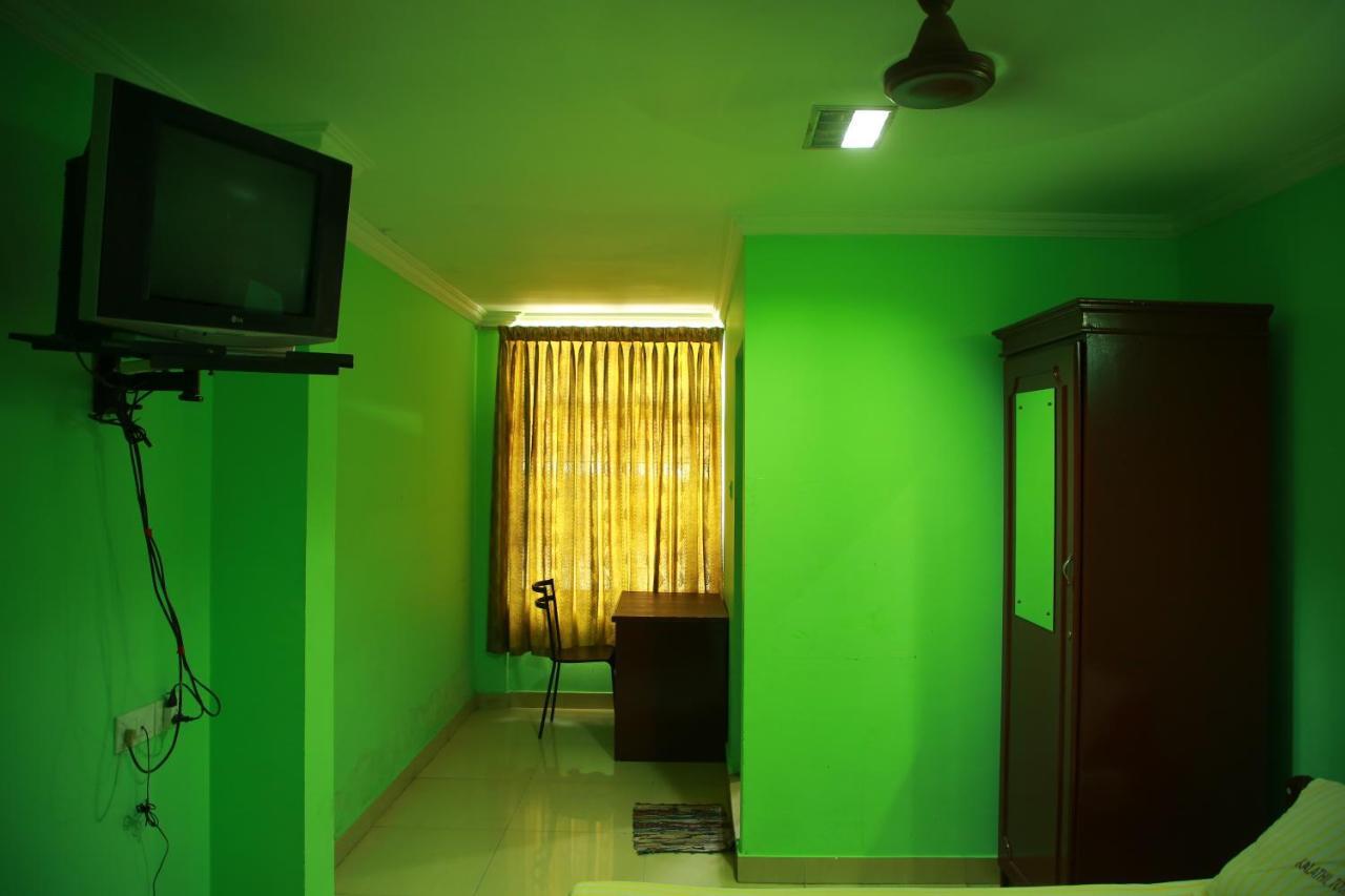 Kalathil Tourist Home Kunnamkulam Extérieur photo