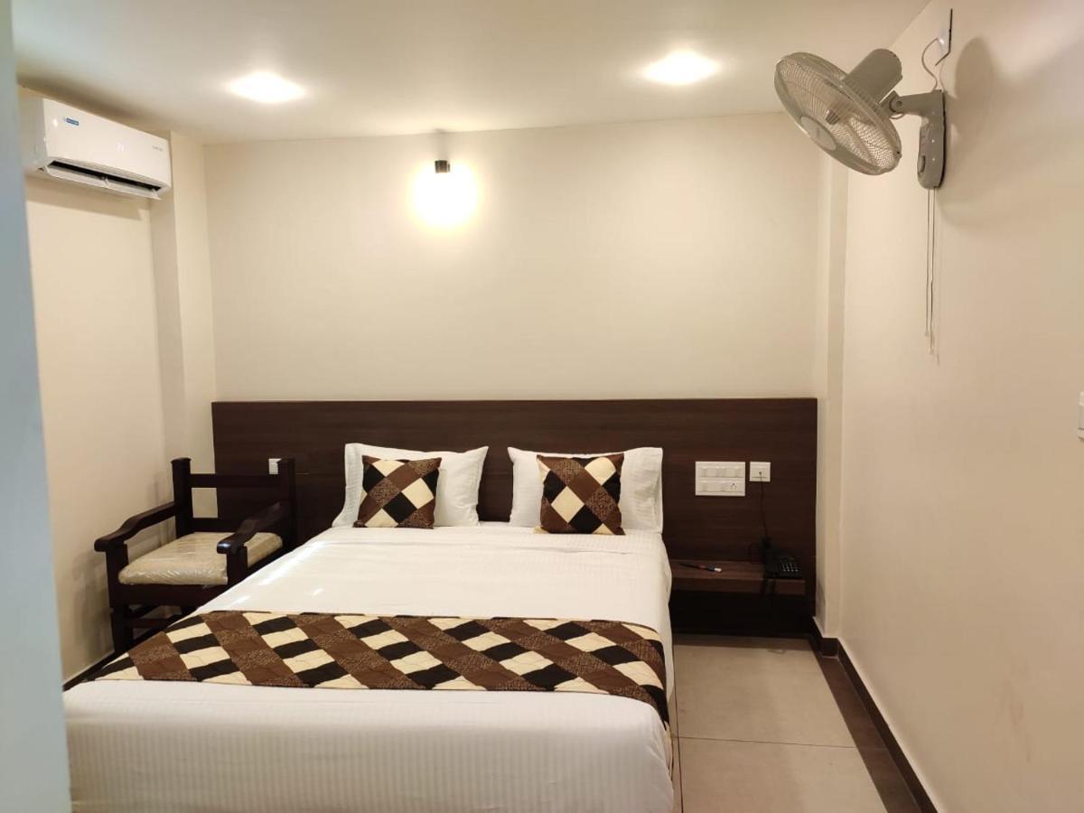Kalathil Tourist Home Kunnamkulam Extérieur photo