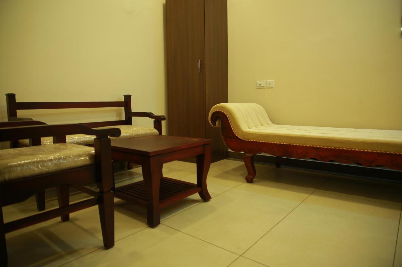 Kalathil Tourist Home Kunnamkulam Extérieur photo