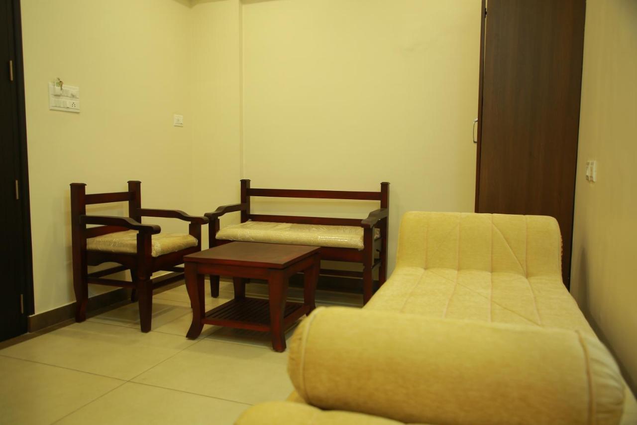 Kalathil Tourist Home Kunnamkulam Extérieur photo