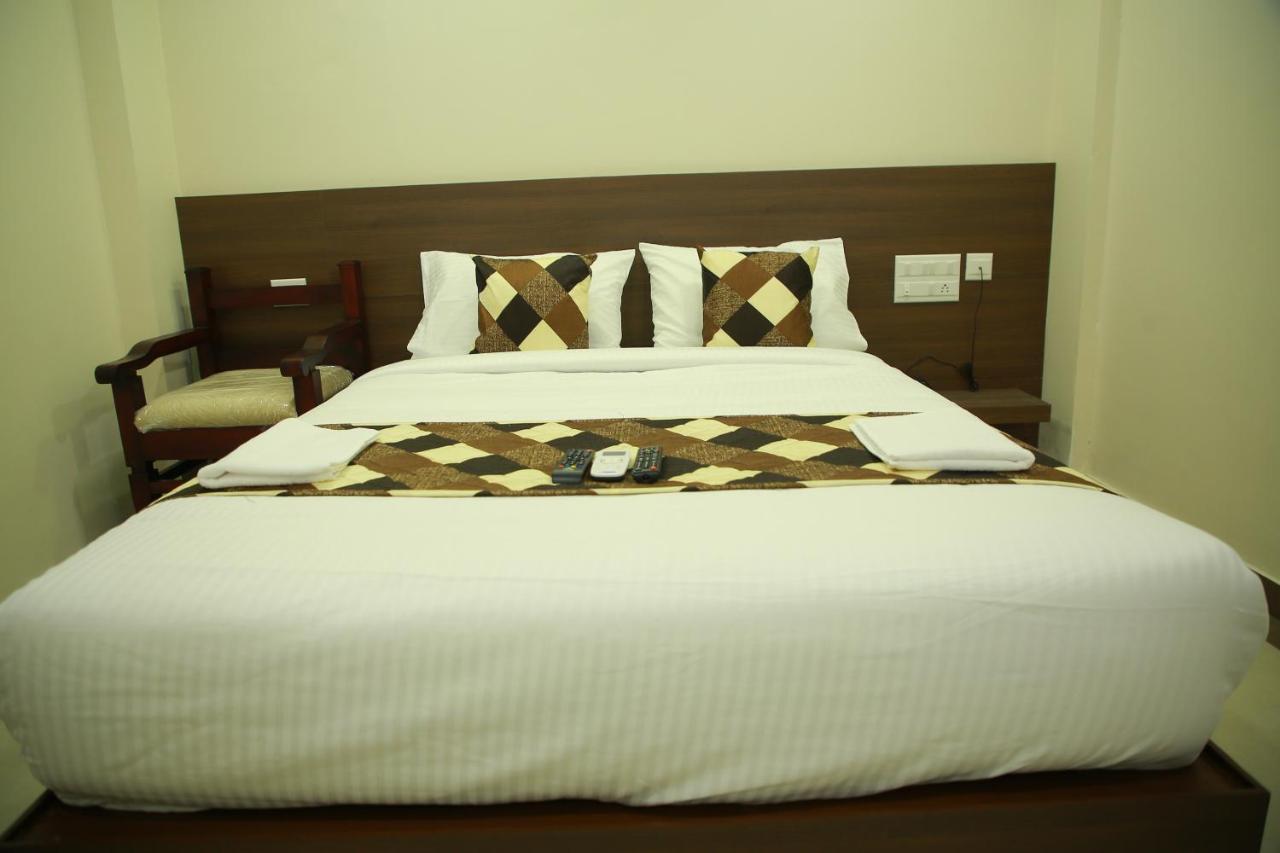 Kalathil Tourist Home Kunnamkulam Extérieur photo